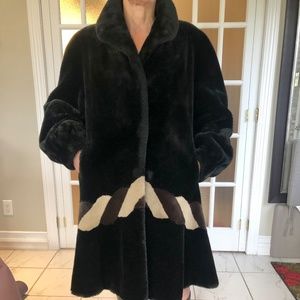 Vintage warm and unique faux furn winter coat